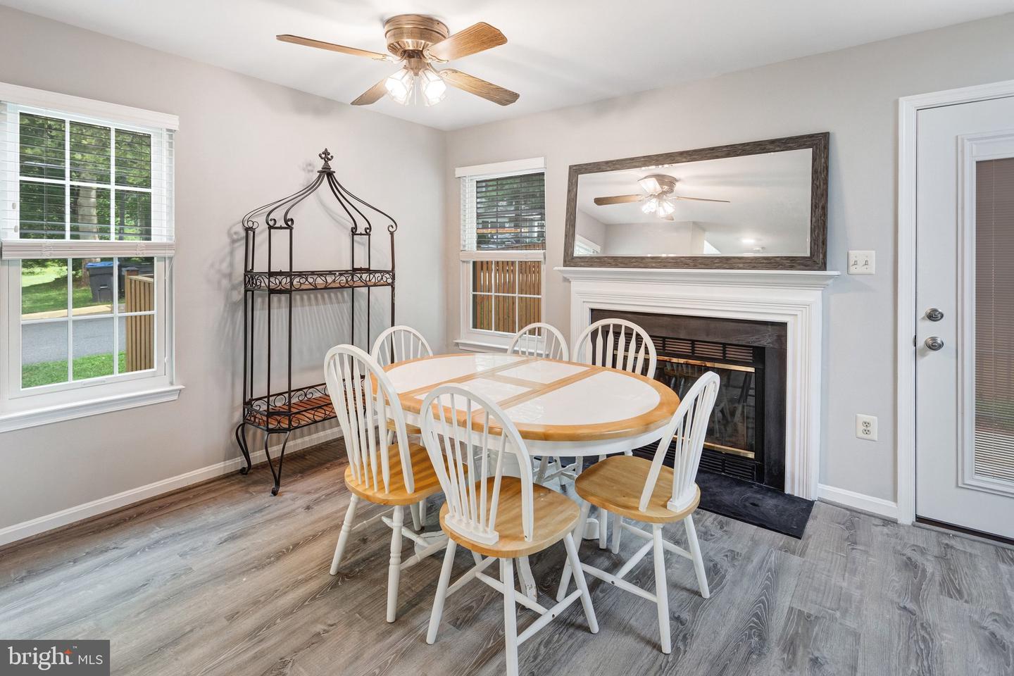 15324 Waters Edge Ct Property Photo 5