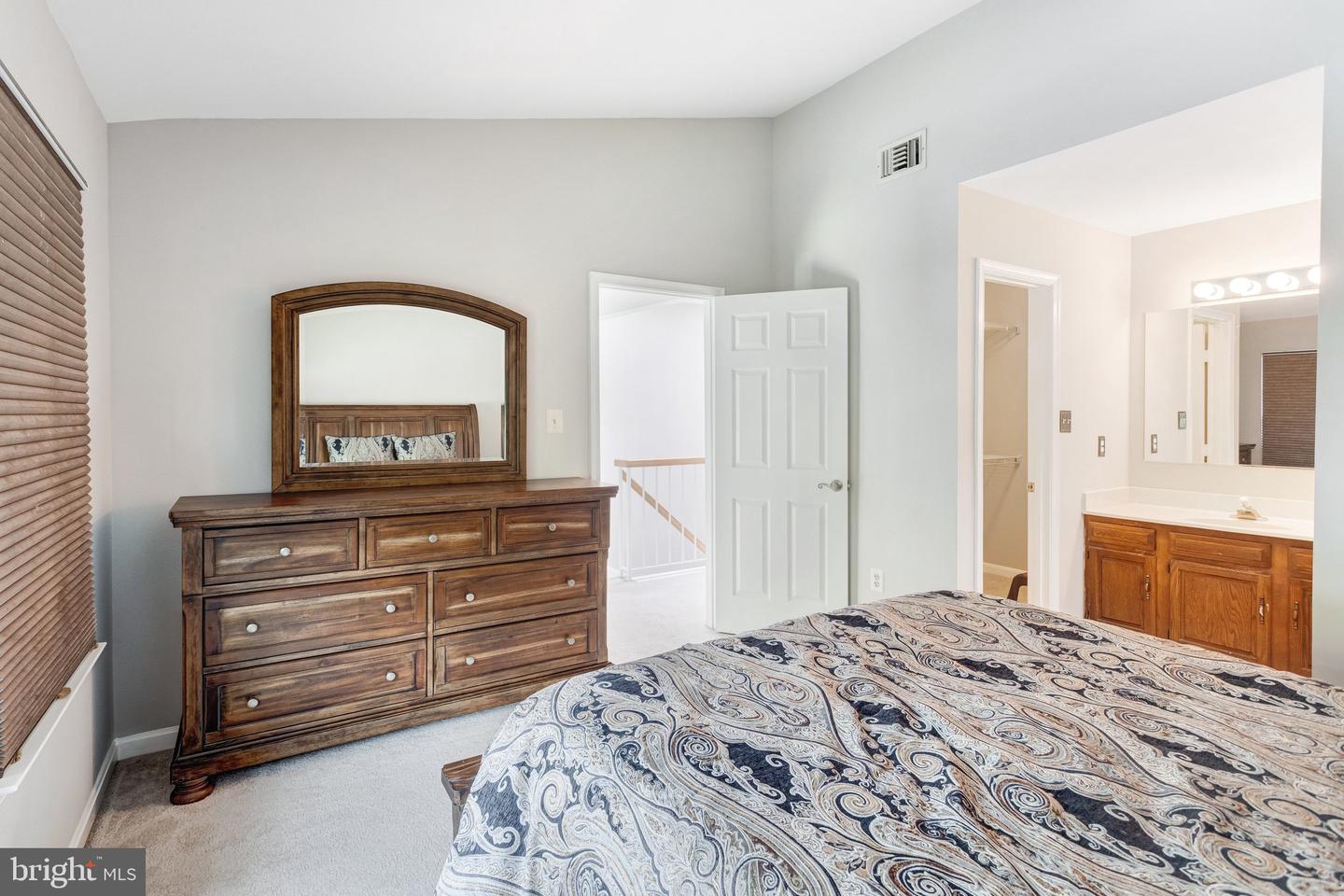 15324 Waters Edge Ct Property Photo 10