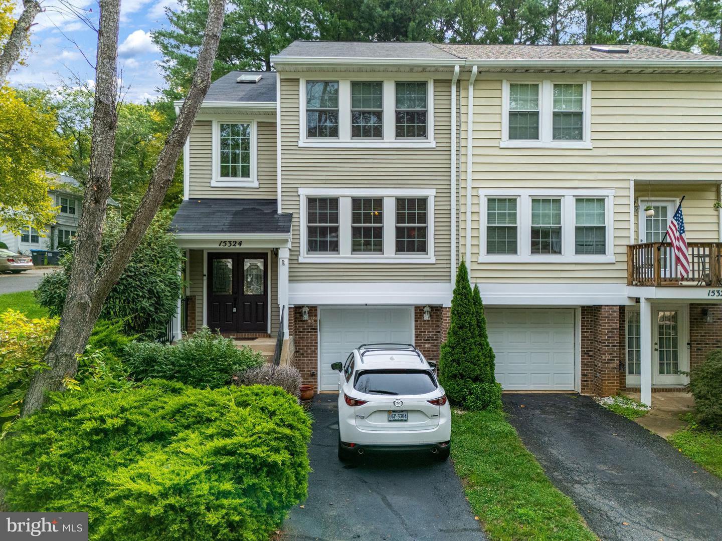 15324 Waters Edge Ct Property Photo 34