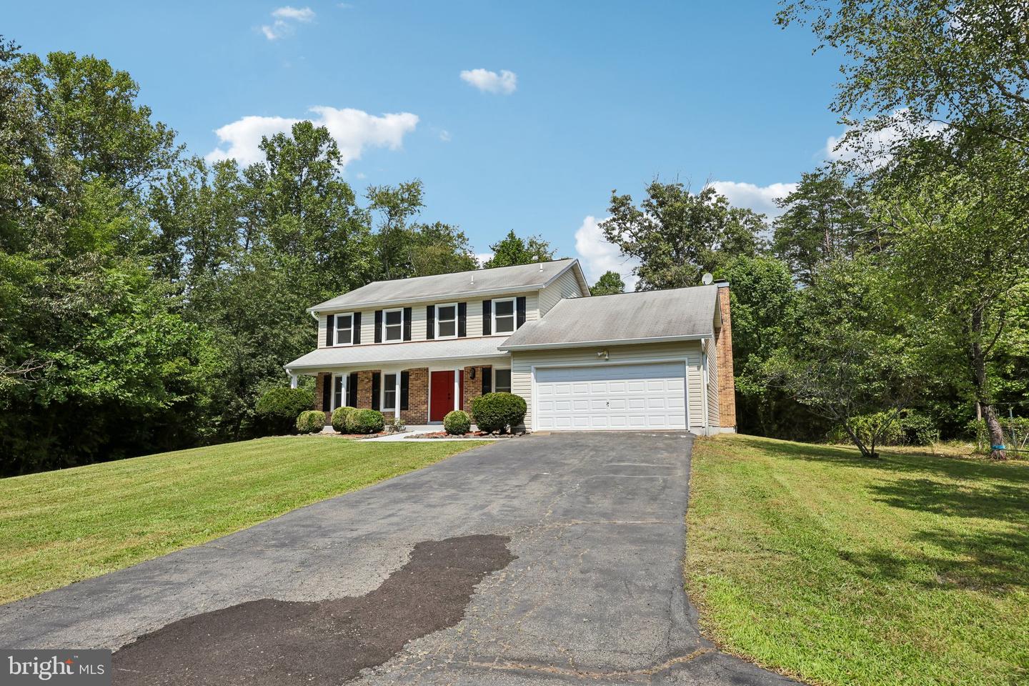 8140 Sinclair Mill Rd Property Photo 3