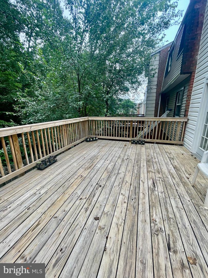 14583 Earlham Ct Property Photo 9