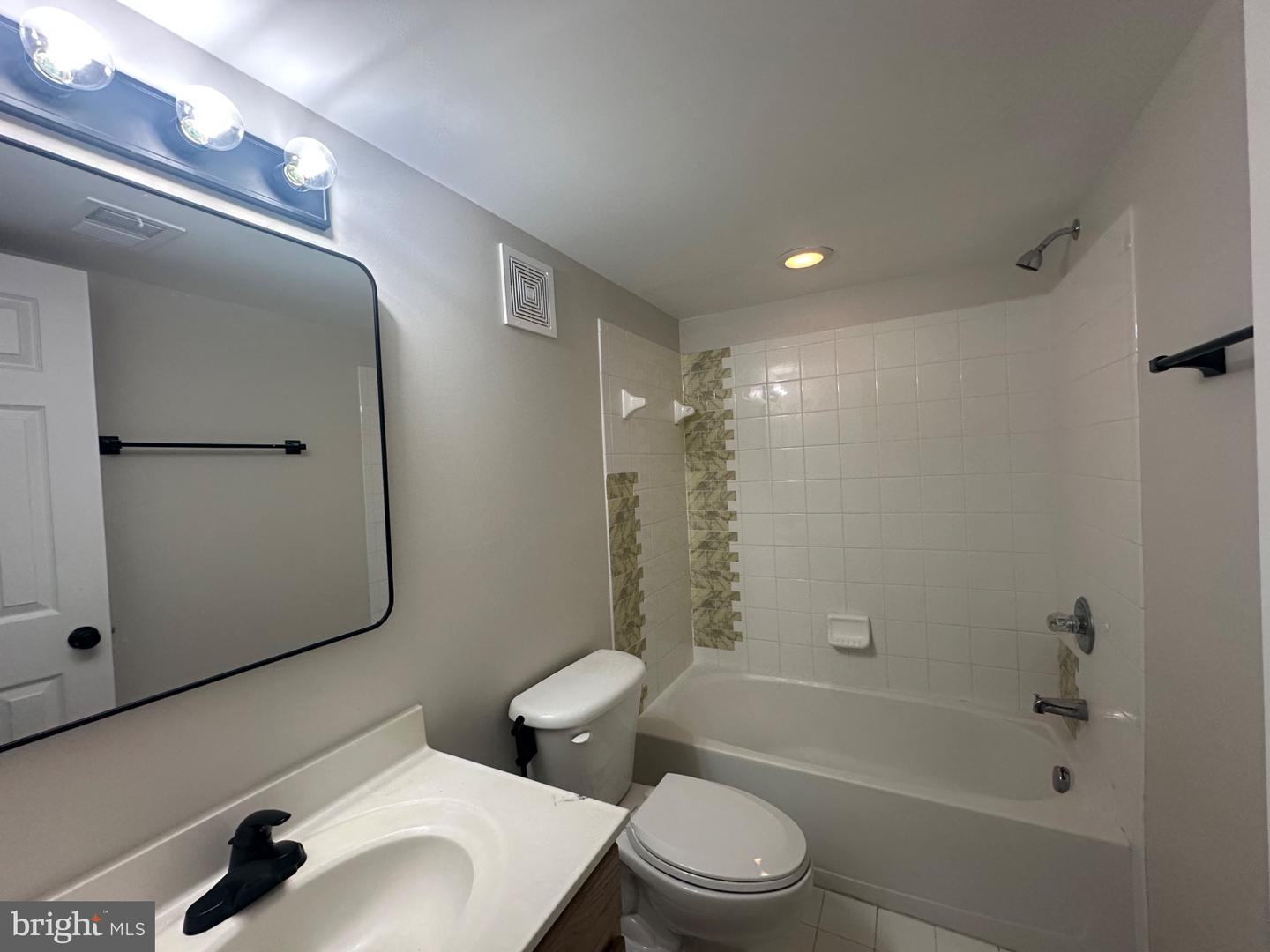 2139 Callao Ct Property Photo 6