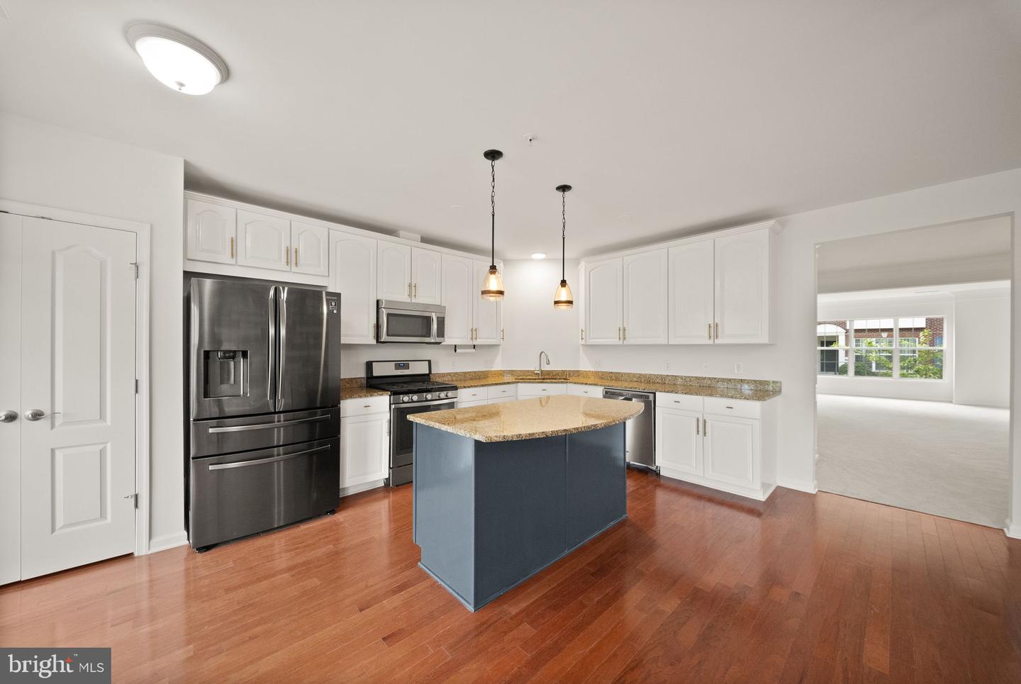 2289 Kew Gardens Dr Property Photo 10
