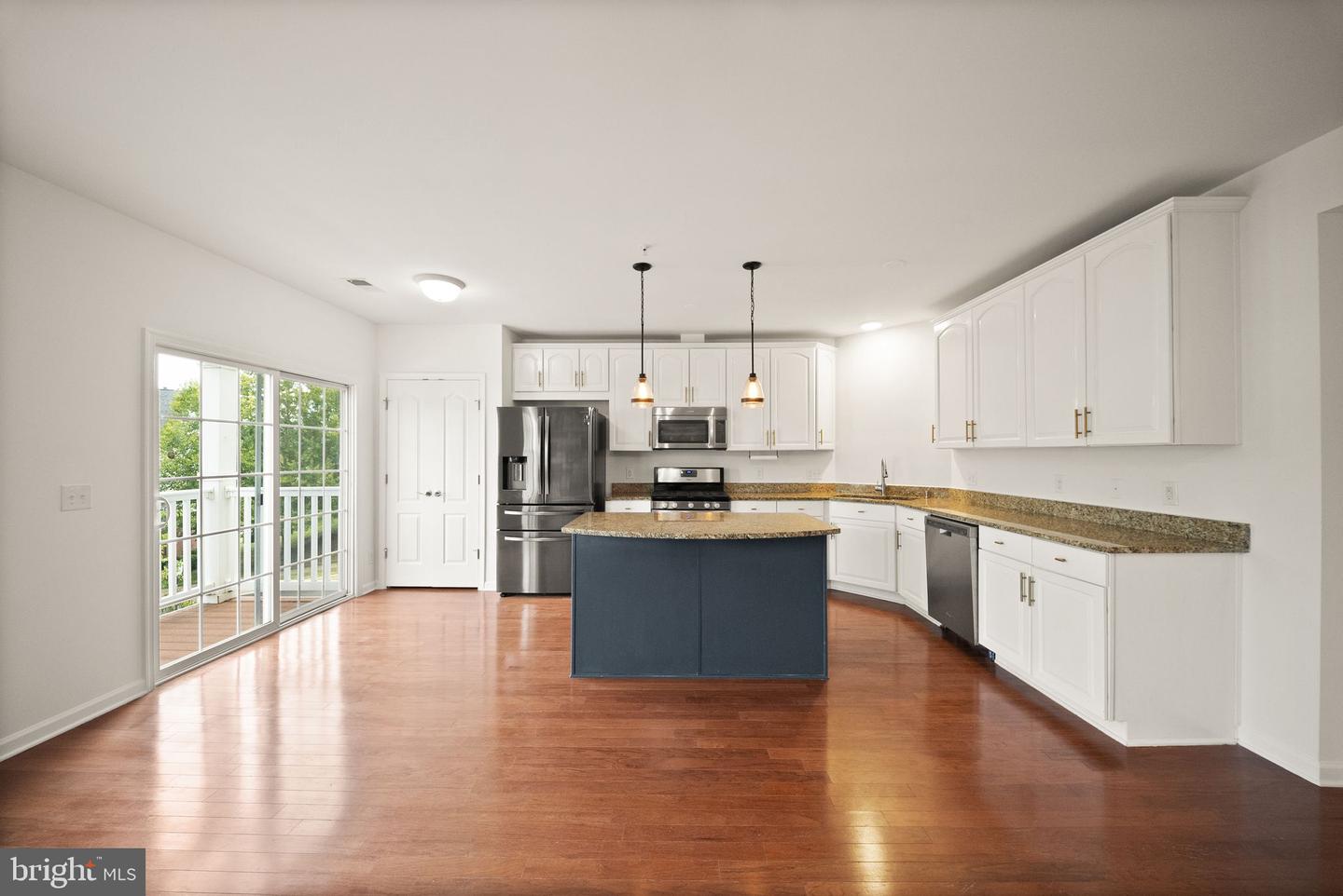 2289 Kew Gardens Dr Property Photo 11