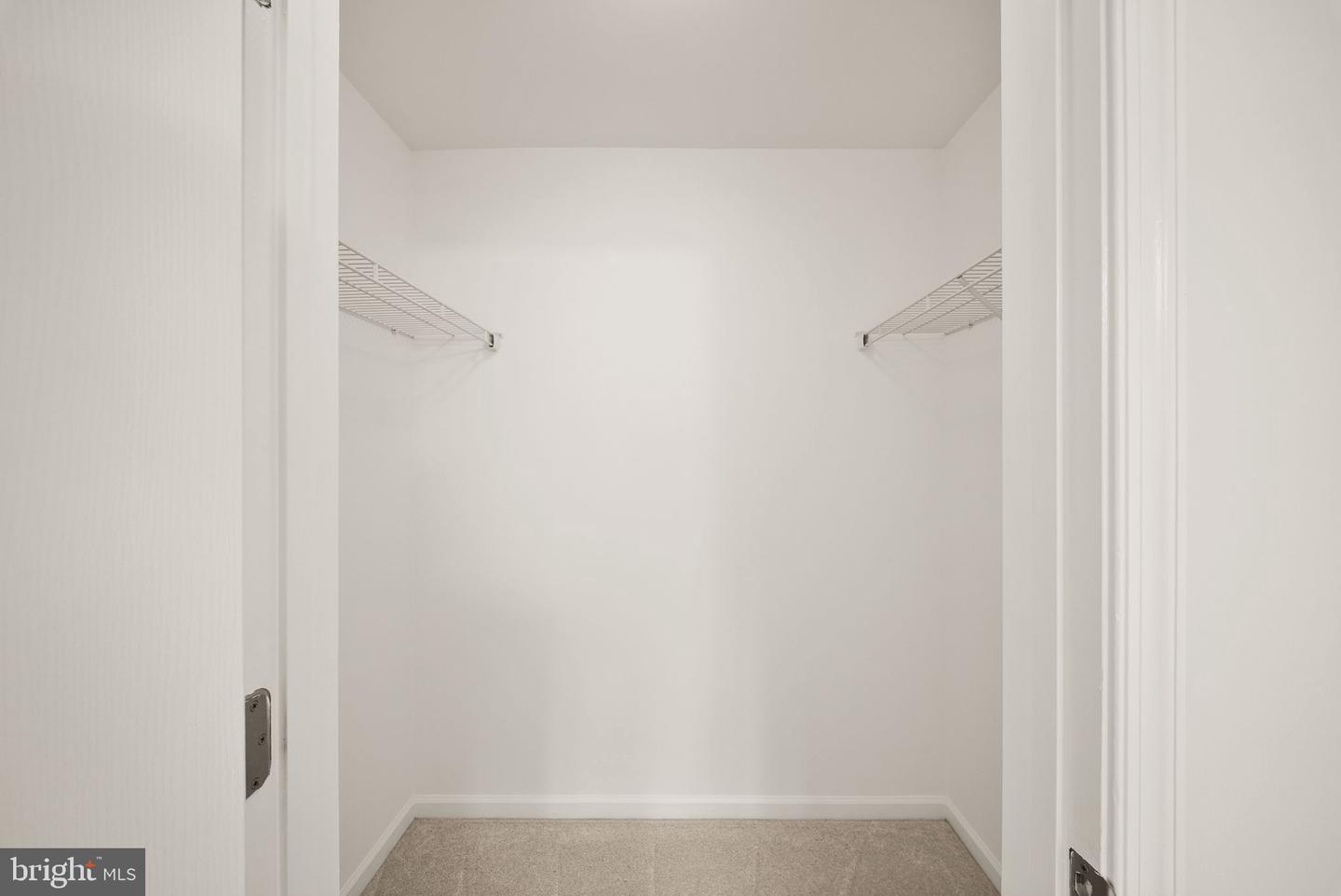 2289 Kew Gardens Dr Property Photo 40