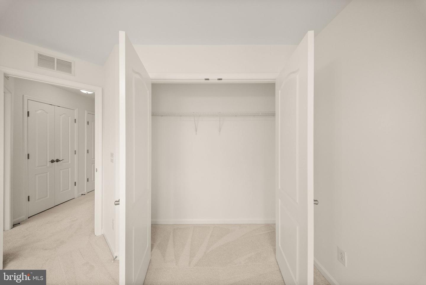 2289 Kew Gardens Dr Property Photo 43