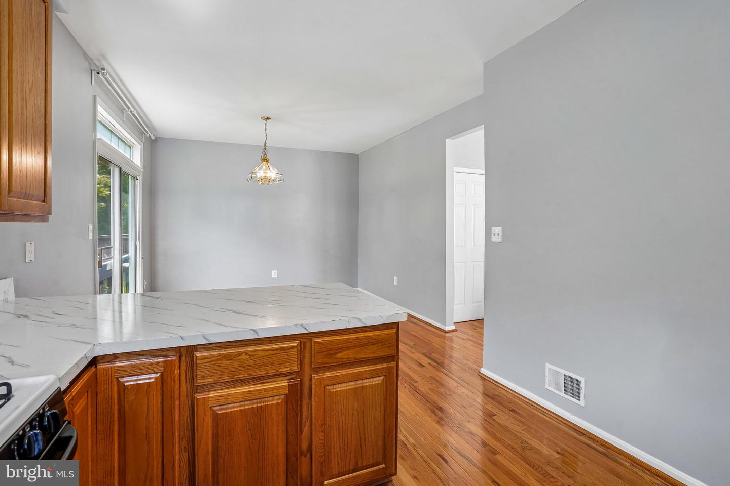 13137 Thrift Ln Property Photo 13