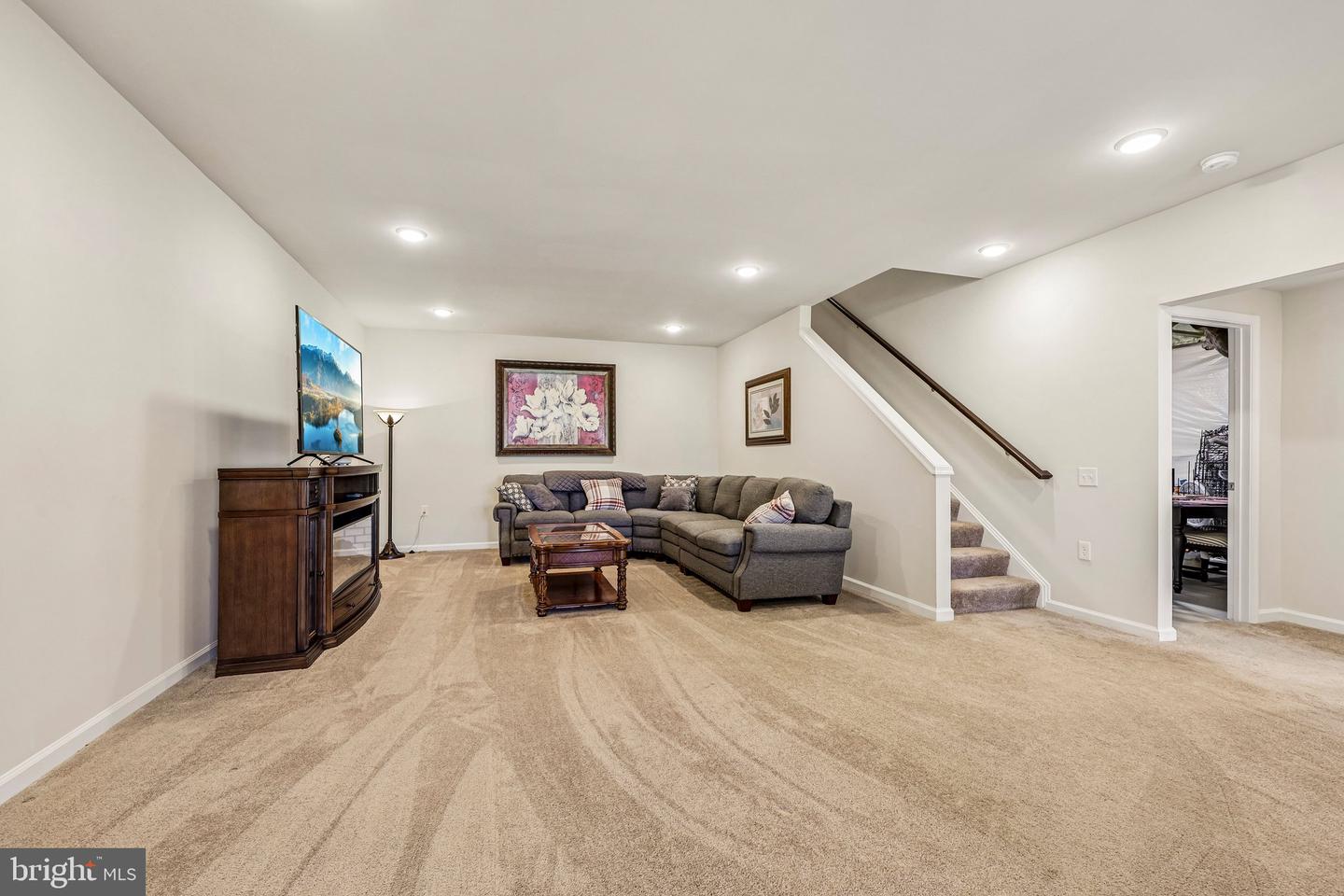 6840 Gerber Daisy Ln Property Photo 35