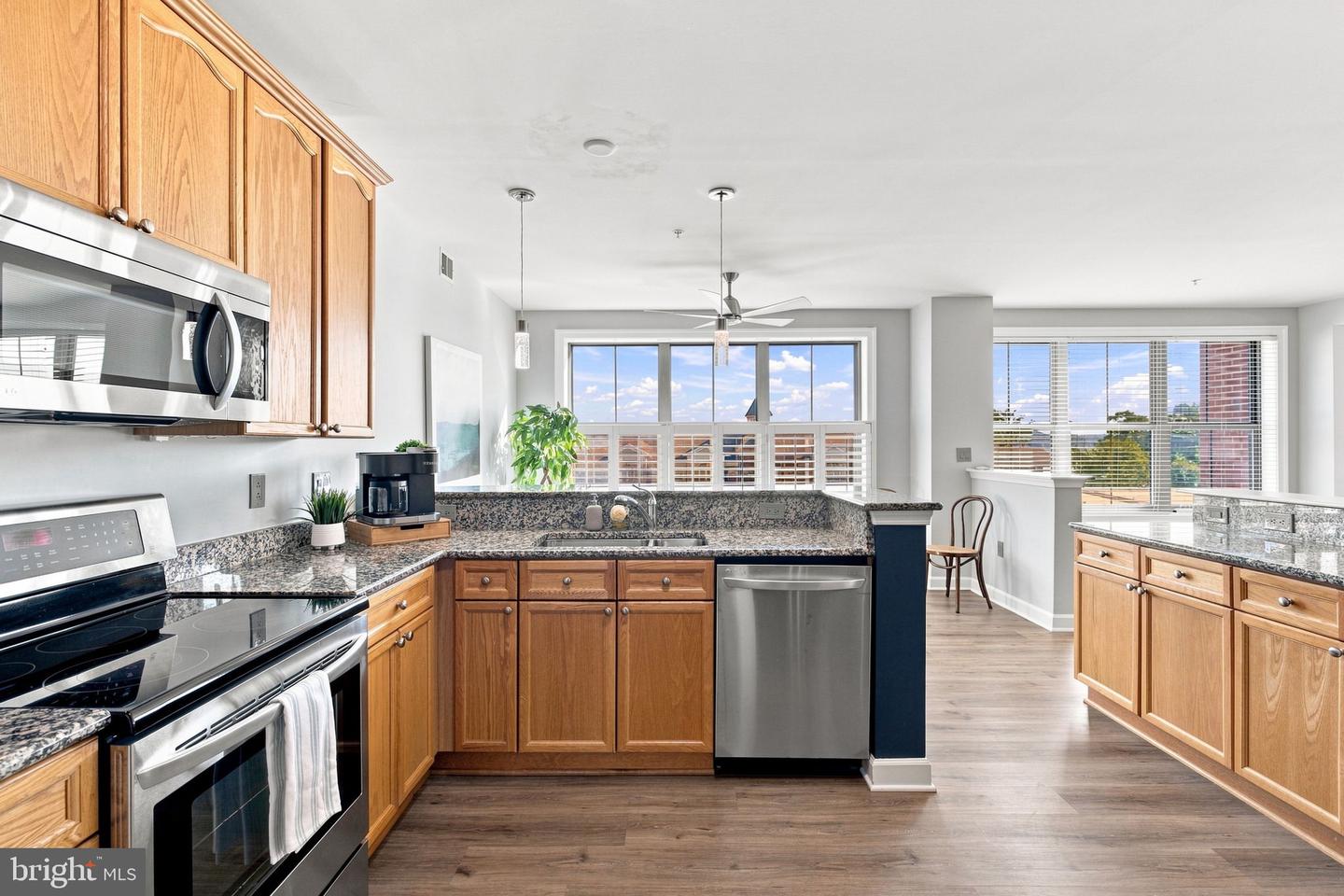 485 Harbor Side St #607 Property Photo 17