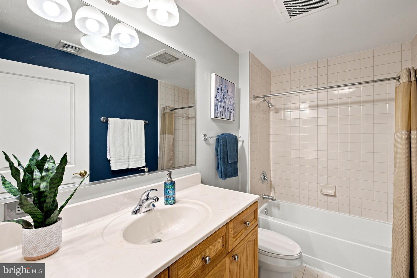 485 Harbor Side St #607 Property Photo 31