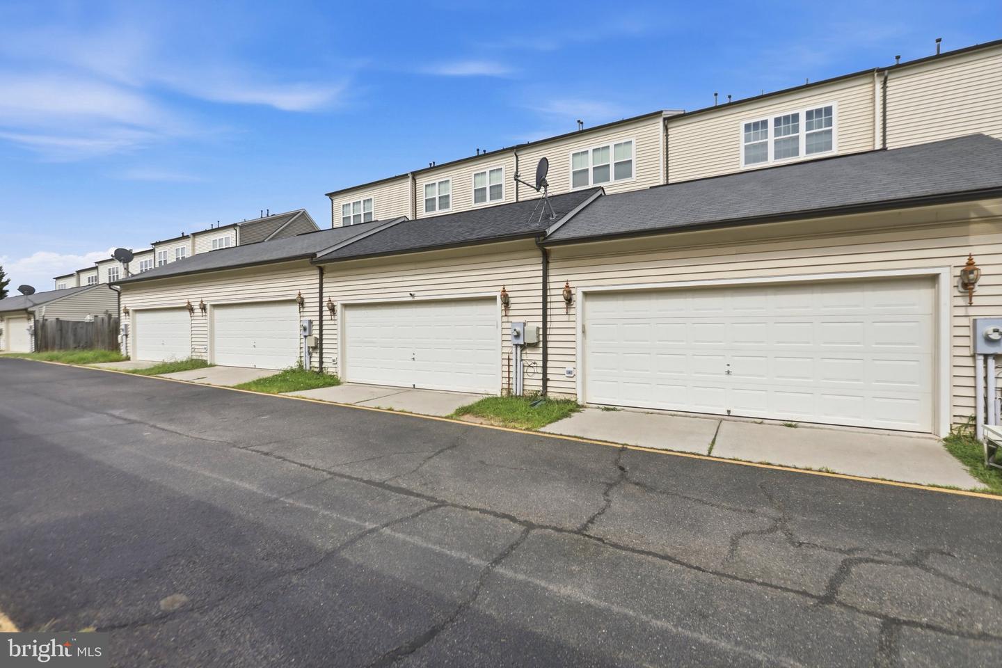 9224 Alvyn Lake Cir Property Photo 3