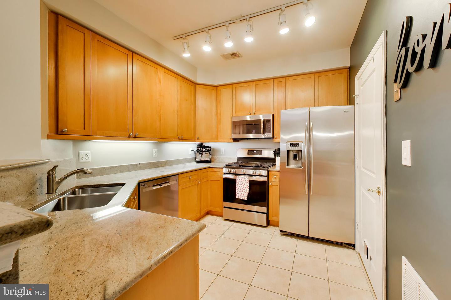 440 Belmont Bay Dr #410 Property Photo 18