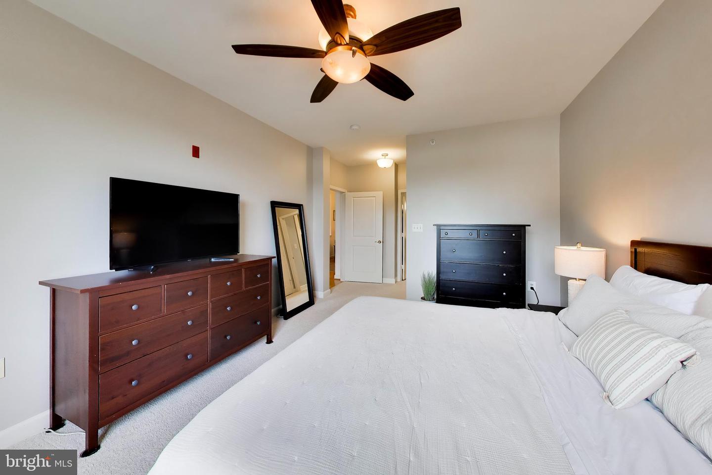 440 Belmont Bay Dr #410 Property Photo 23