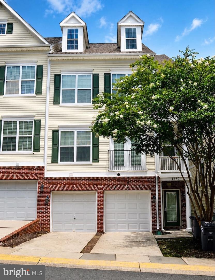 1820 CEDAR COVE WAY #101 Property Photo 1