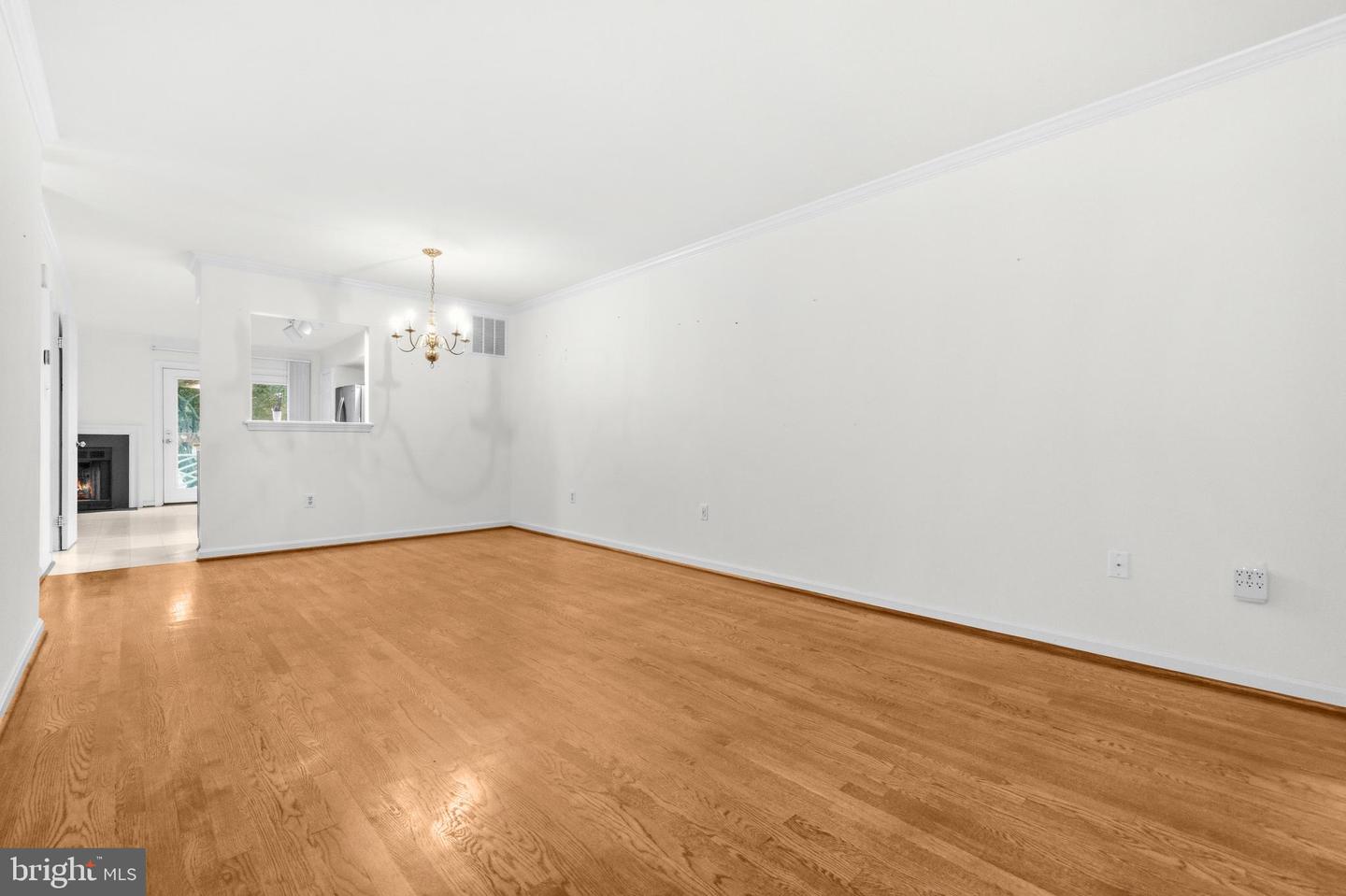 12835 Mill Brook Ct Property Photo 4