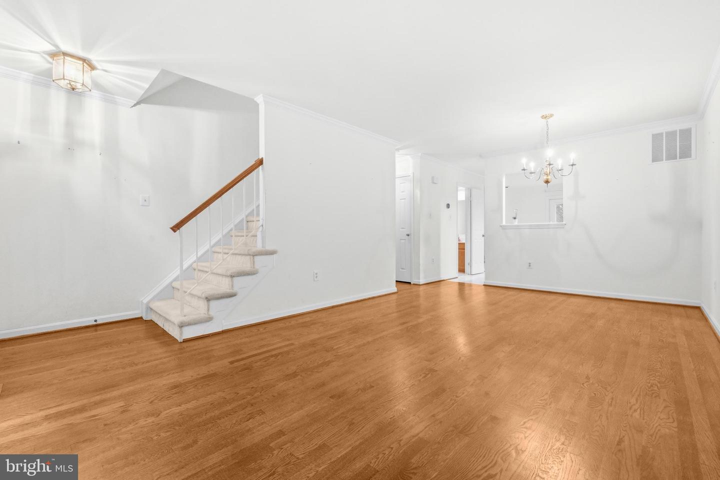 12835 Mill Brook Ct Property Photo 5