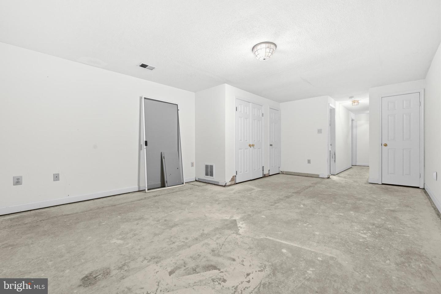 12835 Mill Brook Ct Property Photo 32