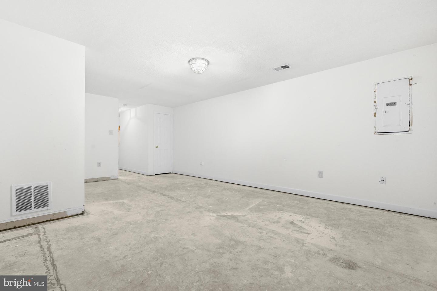 12835 Mill Brook Ct Property Photo 33