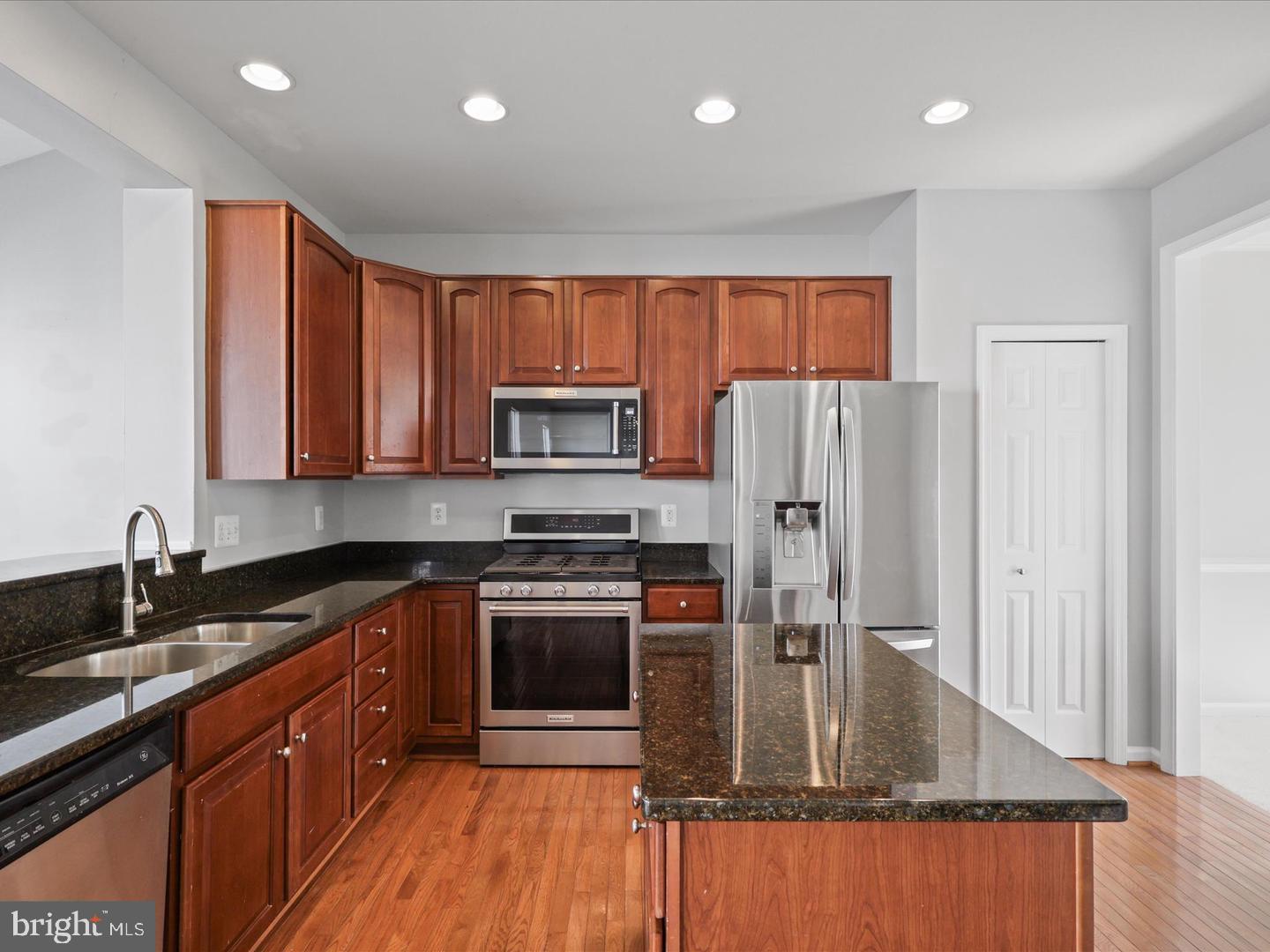 6713 Selbourne Ln Property Photo 37