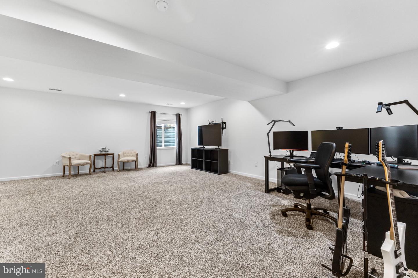 12380 Southington Dr Property Photo 46