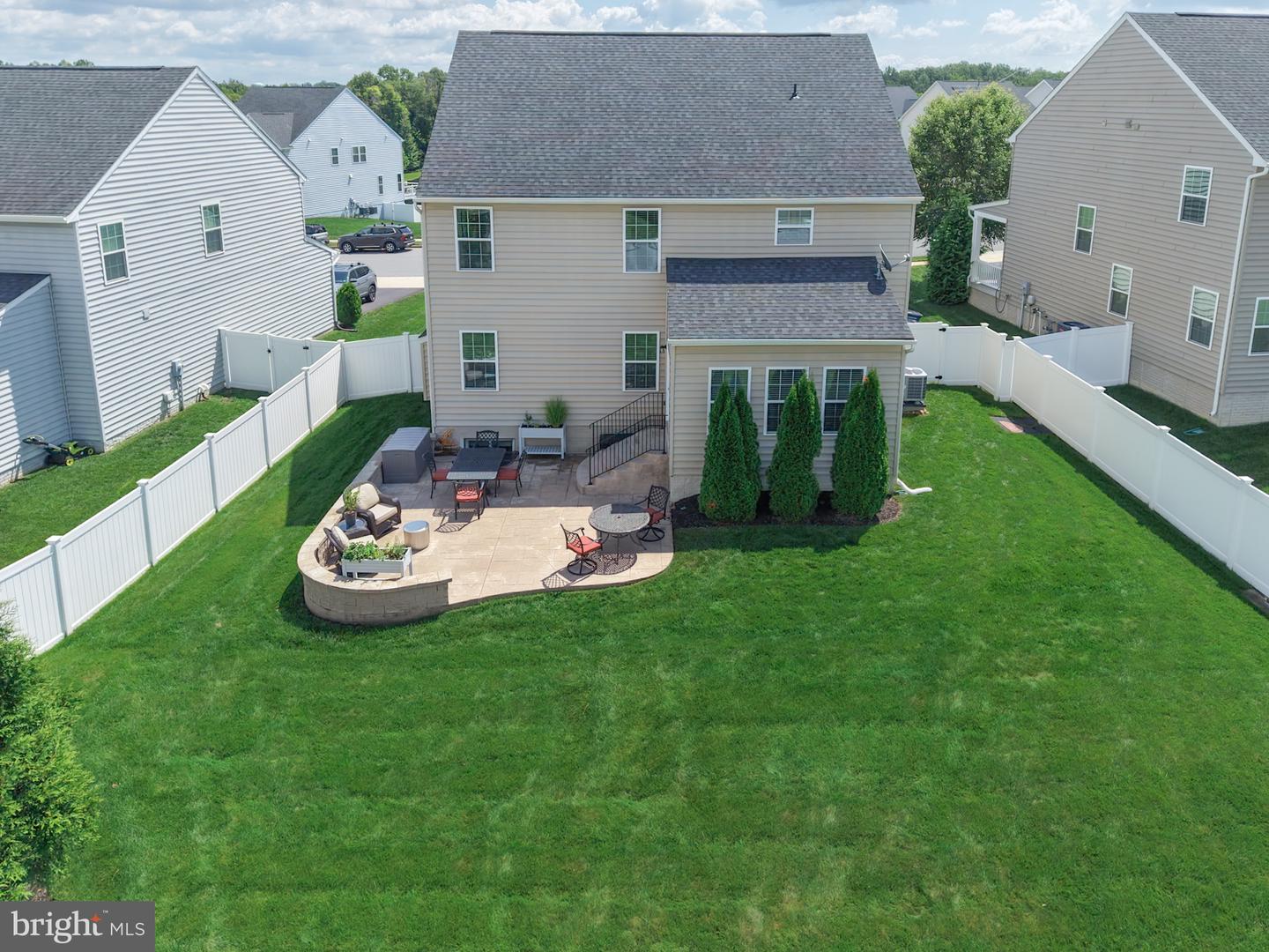 12380 Southington Dr Property Photo 48
