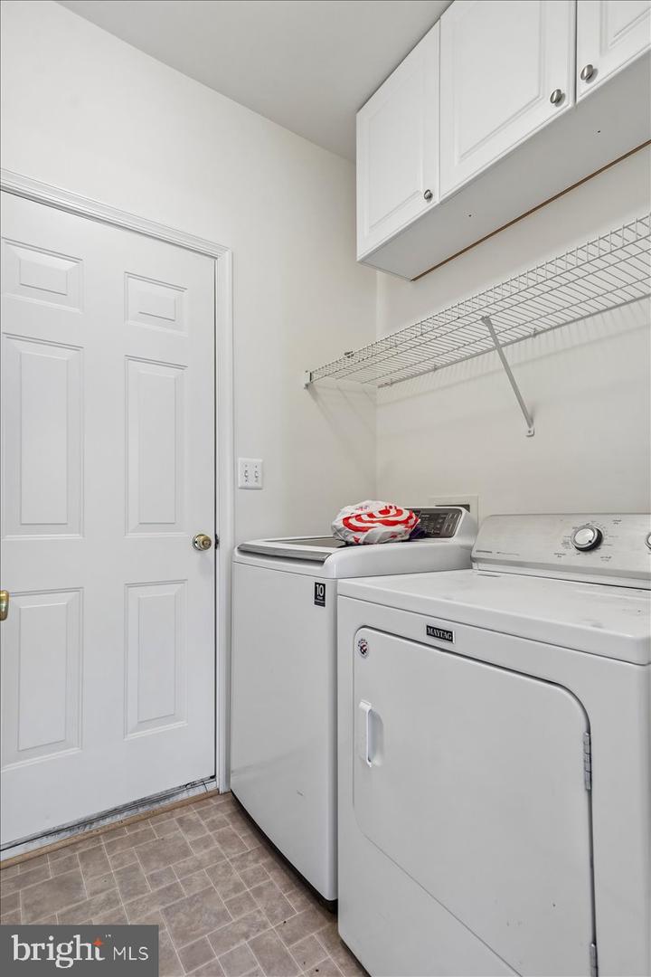 12303 Grimsby Ln Property Photo 23