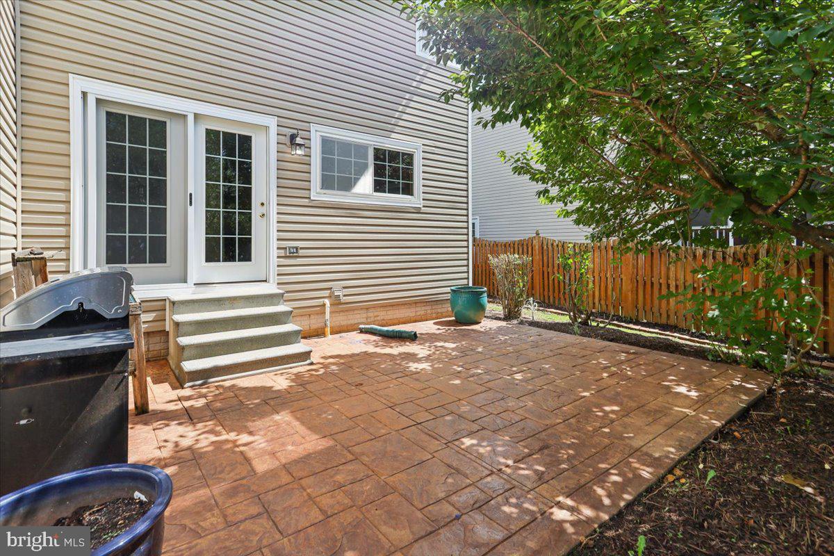 12303 Grimsby Ln Property Photo 29