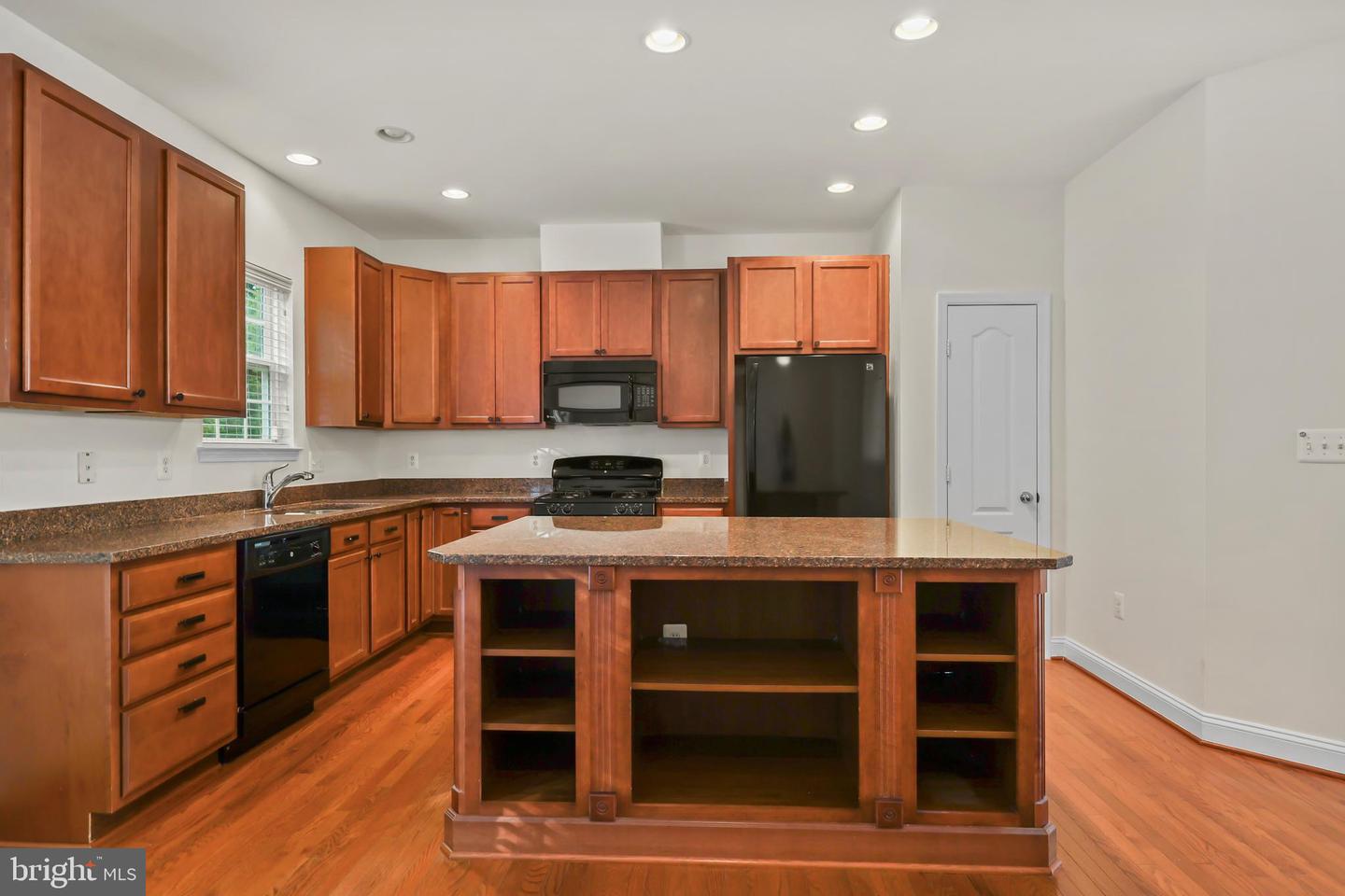 2534 Basin View Ln Property Photo 11