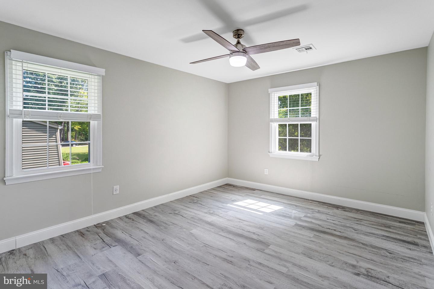 3237 Riverview Dr Property Photo 50