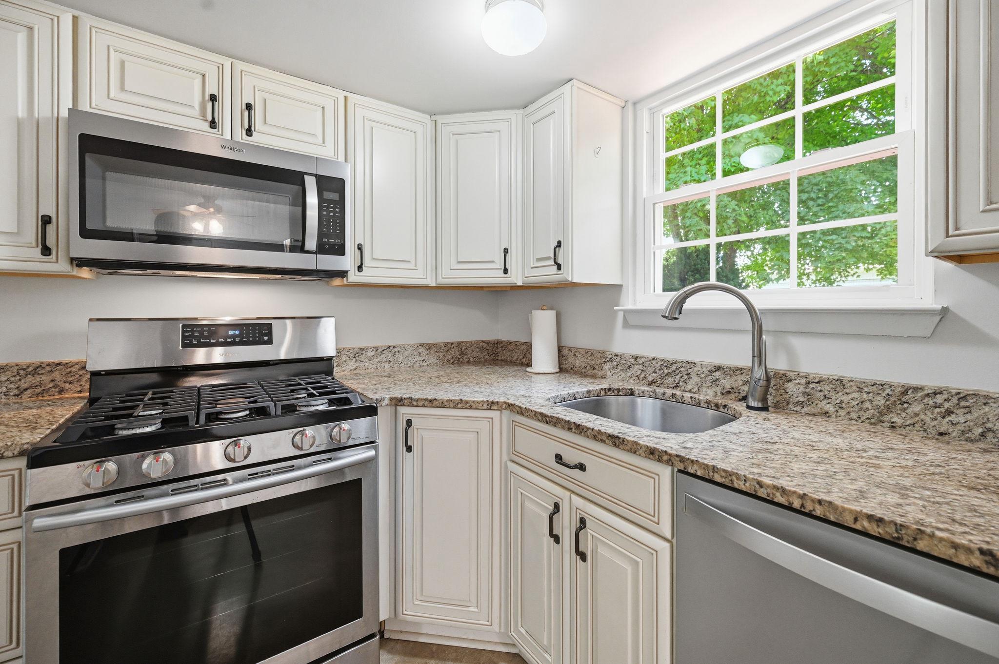 13548 Polar Ct Property Photo 3