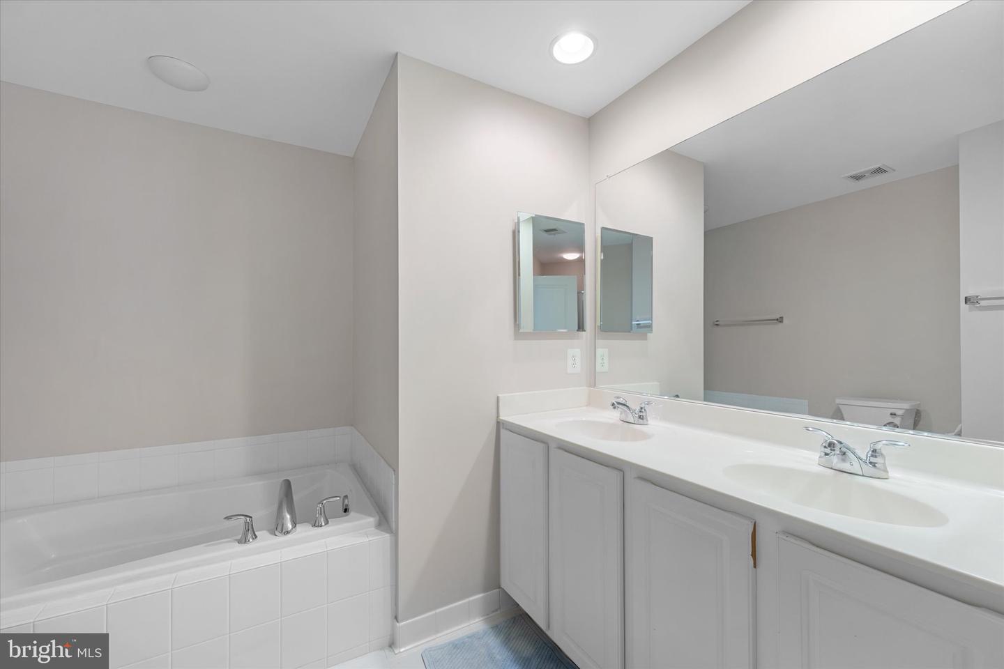 9107 Ribbon Falls Loop Property Photo 20