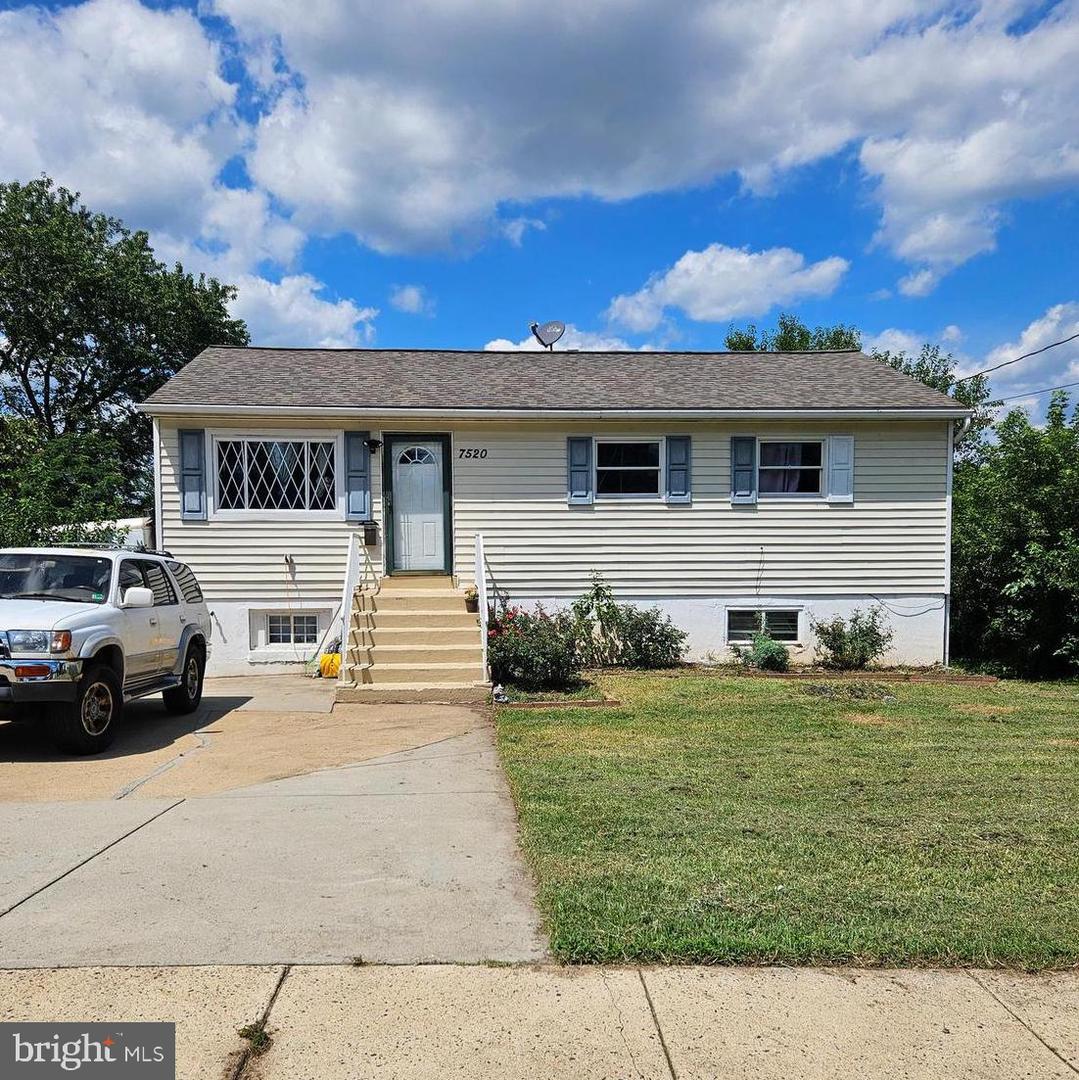 7520 ALLEGHANY RD Property Photo 1