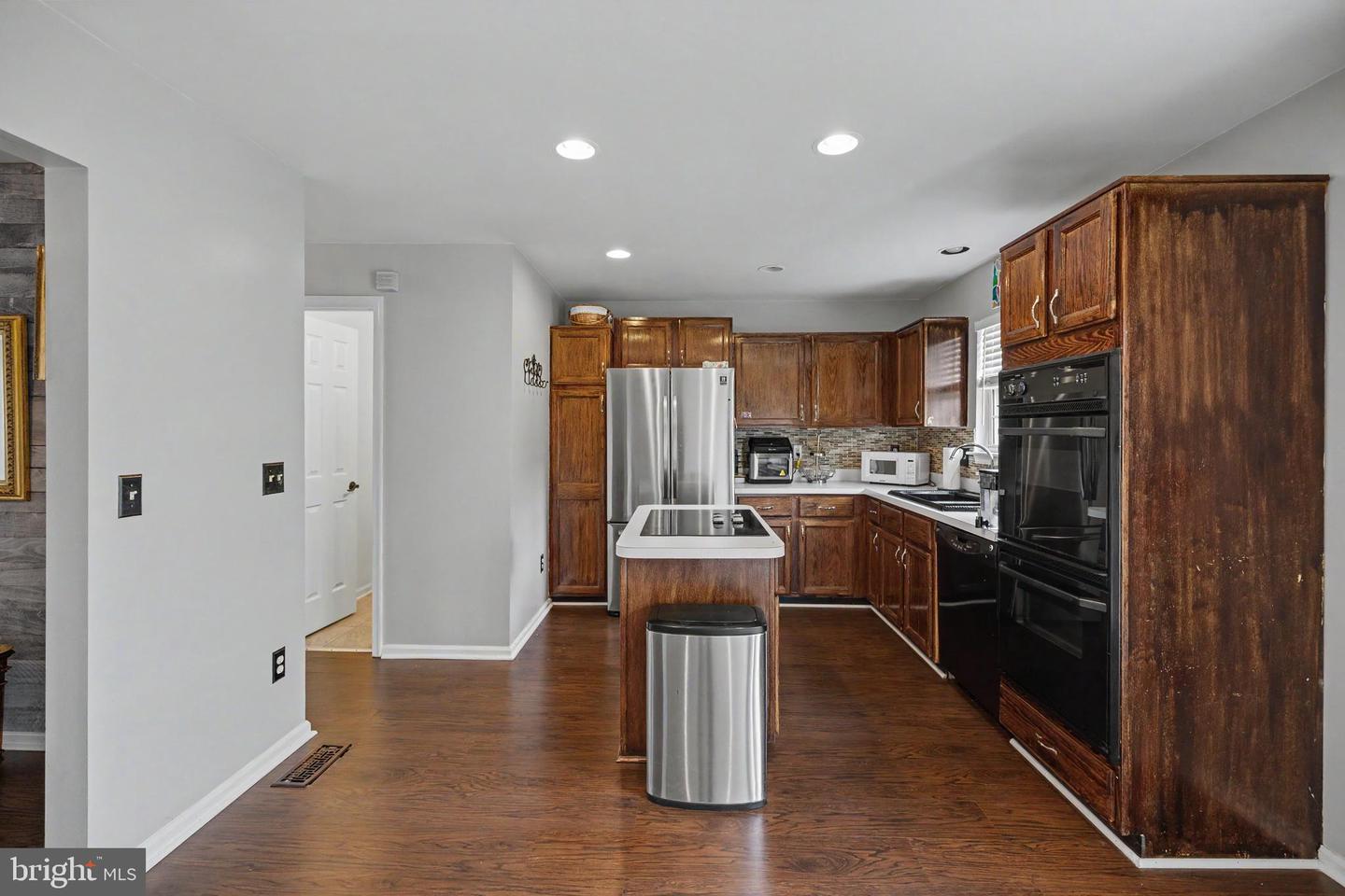 9087 Slate Stone Loop Property Photo 15
