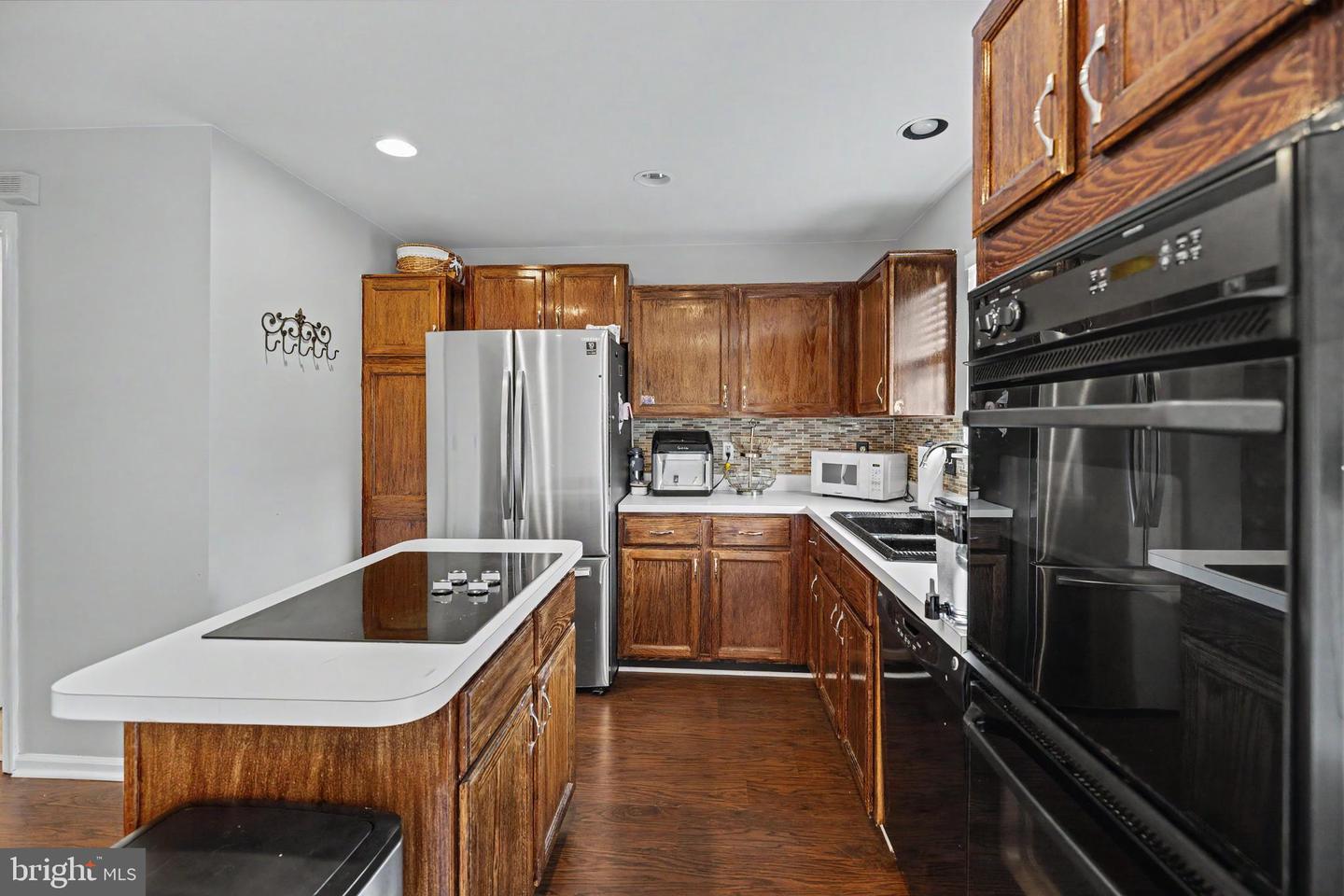 9087 Slate Stone Loop Property Photo 17