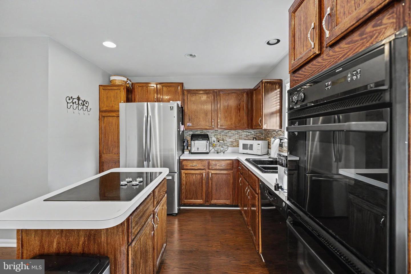 9087 Slate Stone Loop Property Photo 18