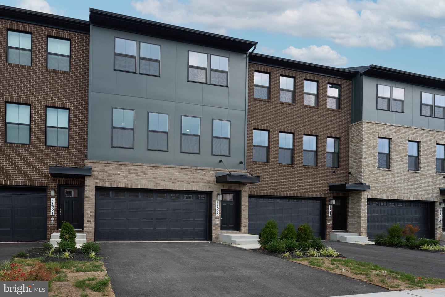 11323 HYPATIA LOOP Property Photo 1