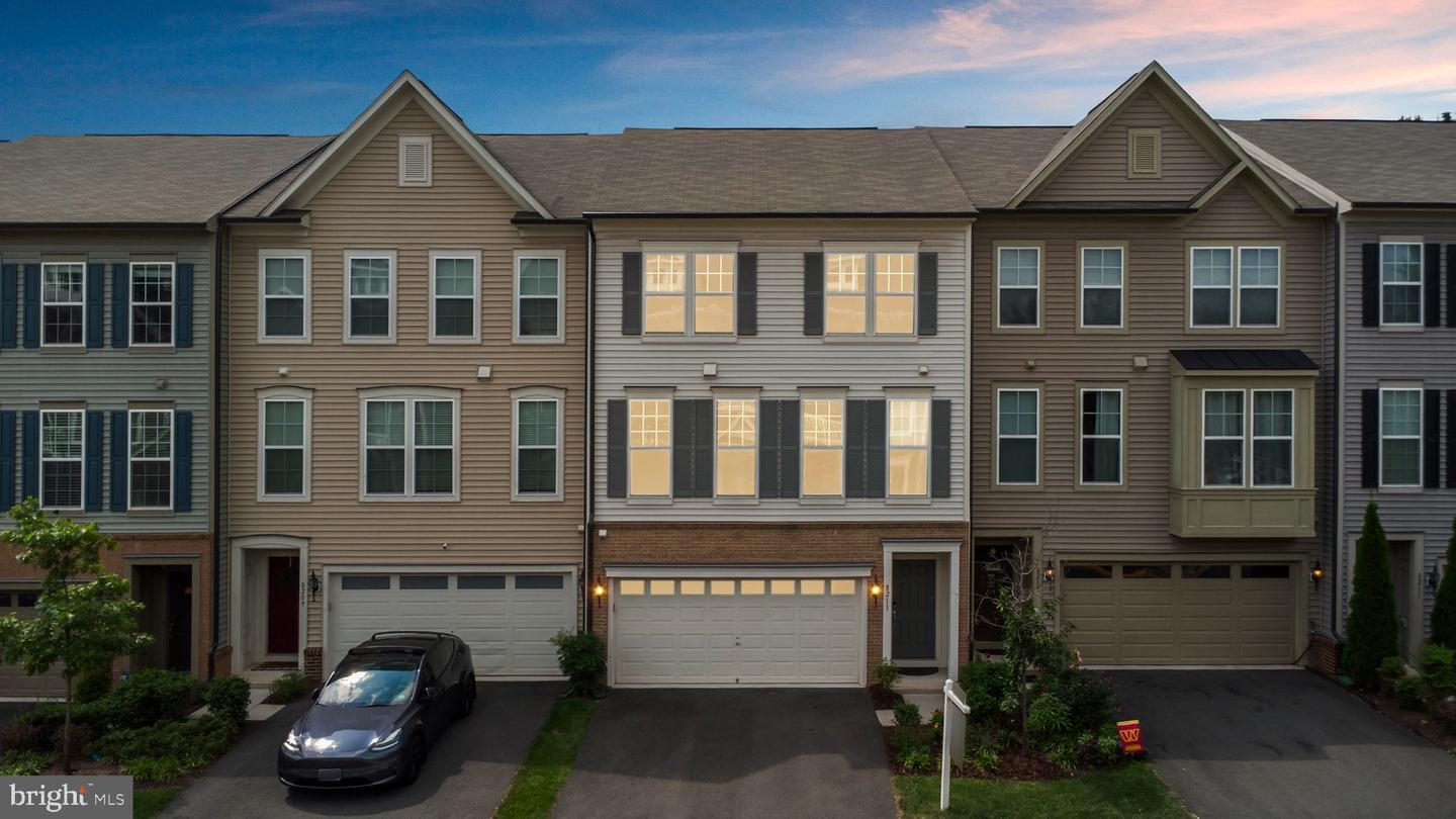 8211 Handsome Joe Ln Property Photo 1