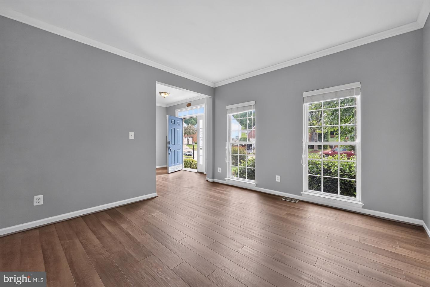17694 Avenel Ln Property Photo 6