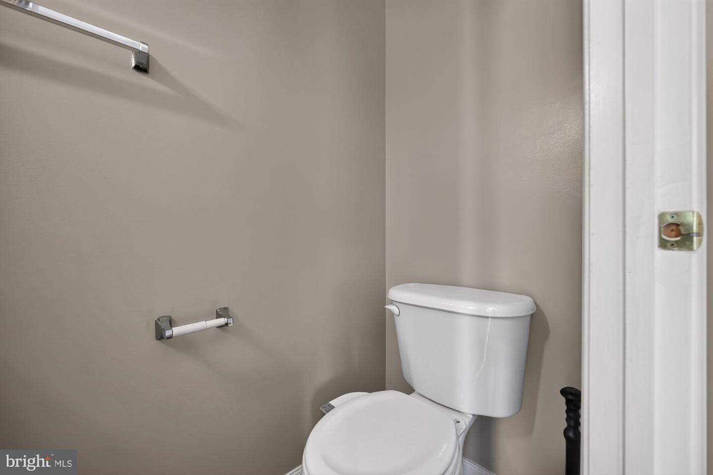 17694 Avenel Ln Property Photo 19