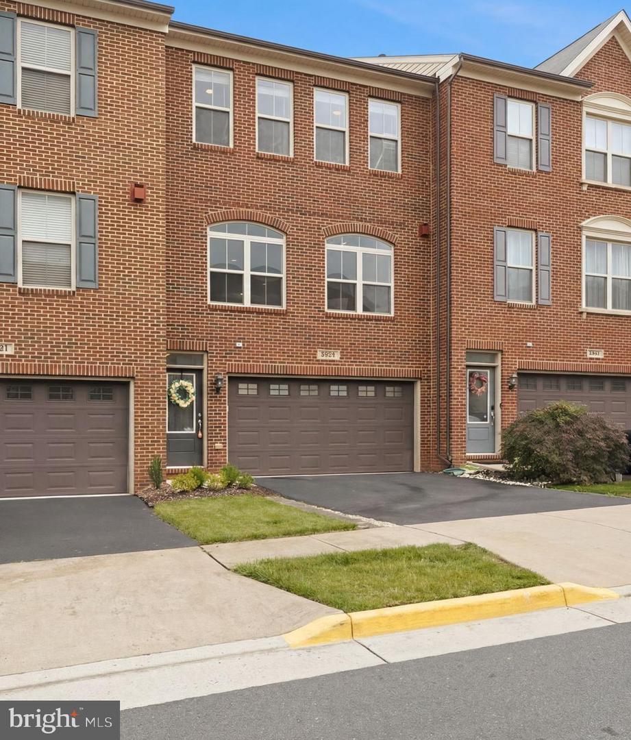 6833 WILLIAM WHITE WAY Property Photo 1