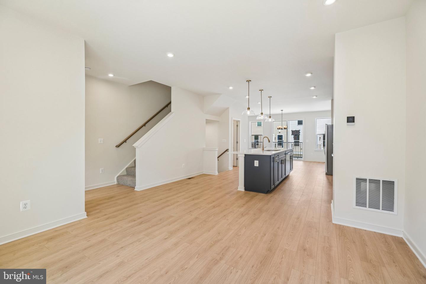 18018 Alicia Ave Property Photo 6