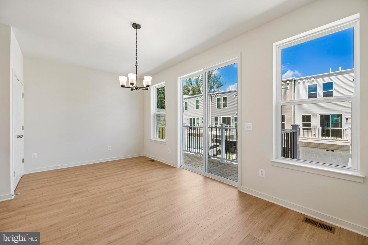 18018 Alicia Ave Property Photo 7