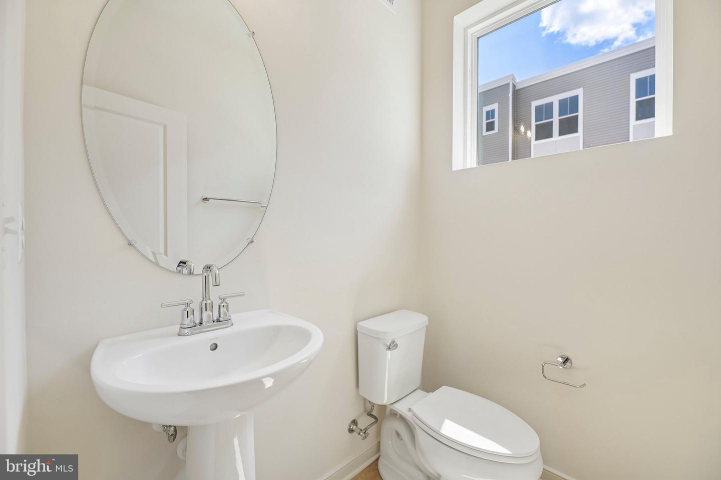 18018 Alicia Ave Property Photo 9