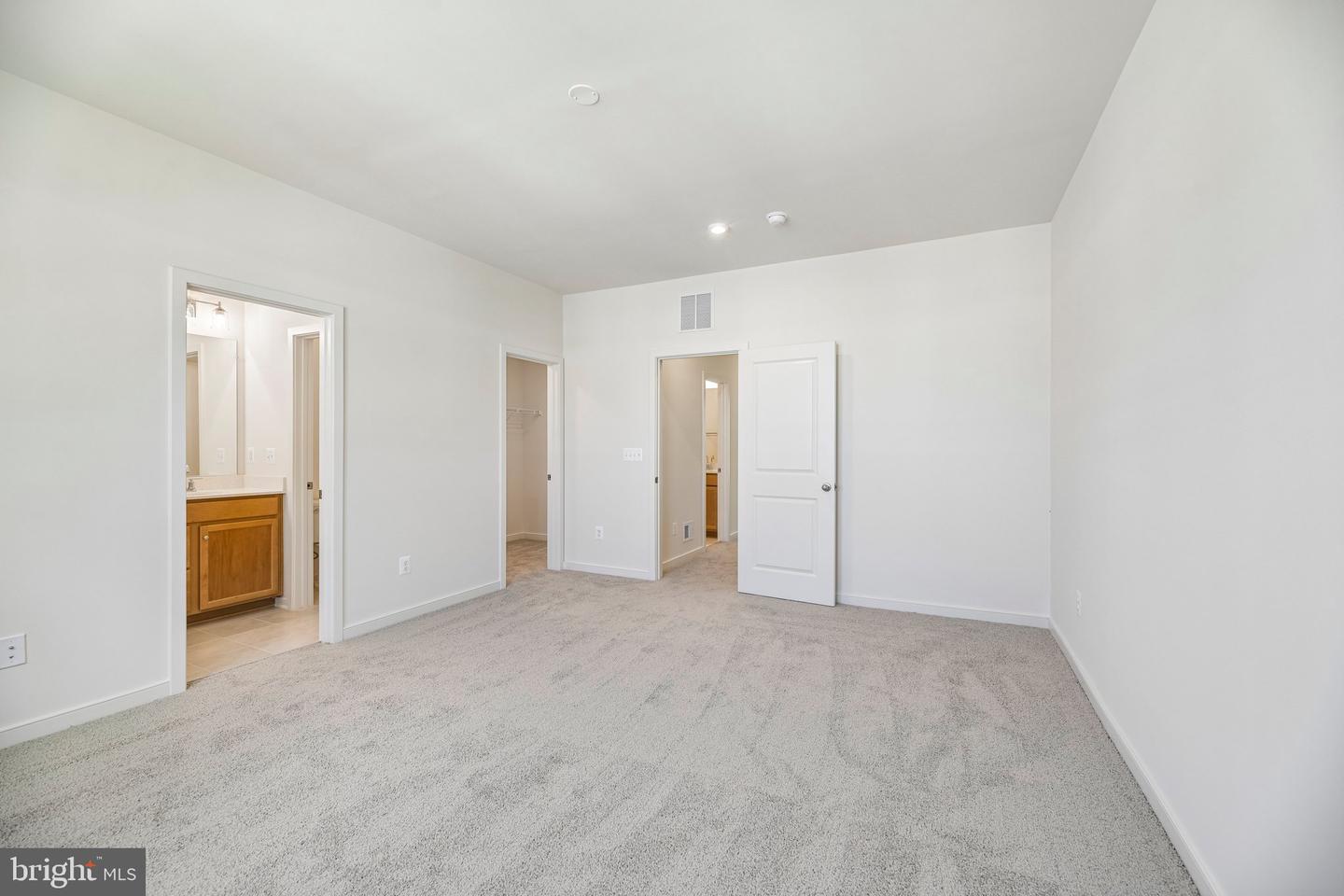 18018 Alicia Ave Property Photo 12