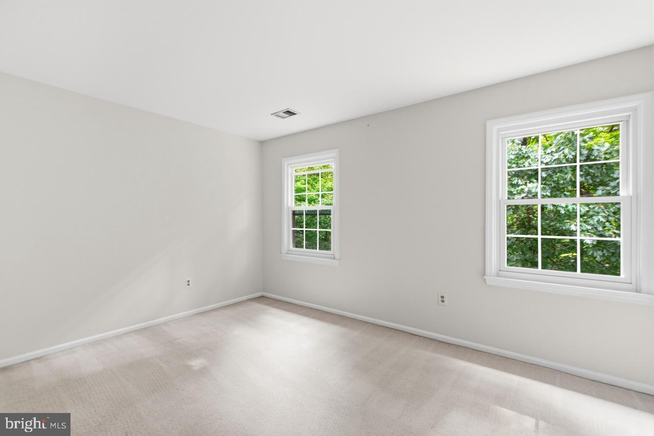 11831 Antietam Rd Property Photo 25