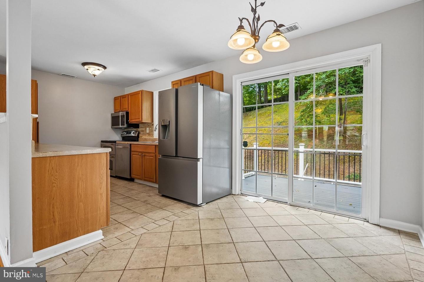 4825 Kempair Dr Property Photo 4