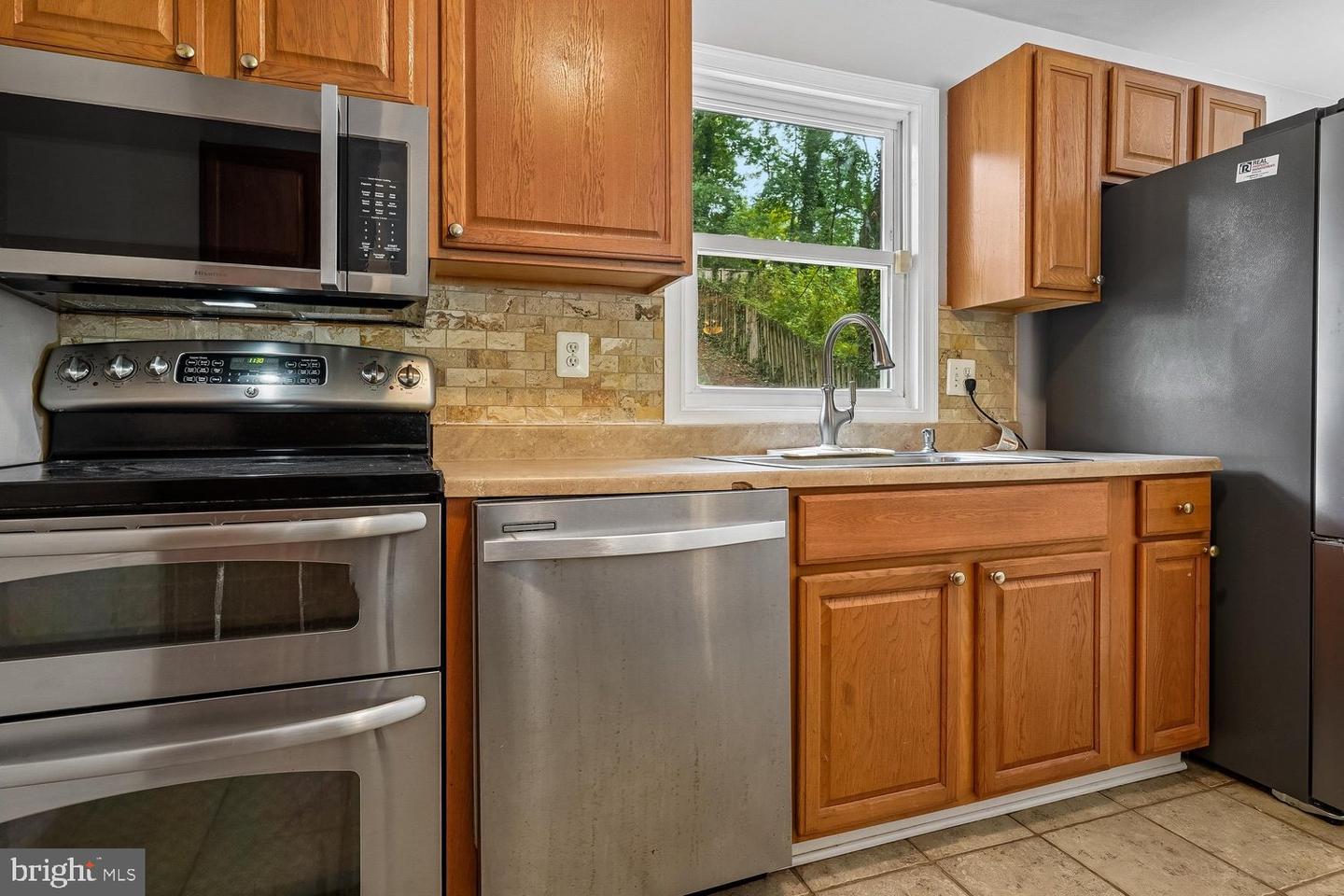 4825 Kempair Dr Property Photo 5