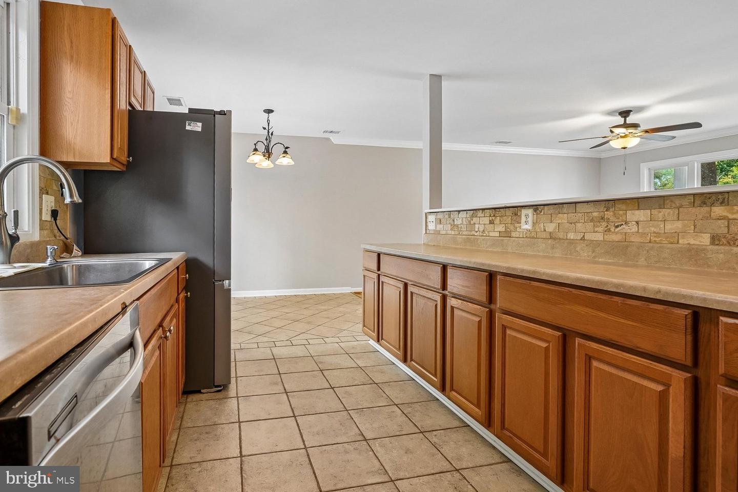4825 Kempair Dr Property Photo 6