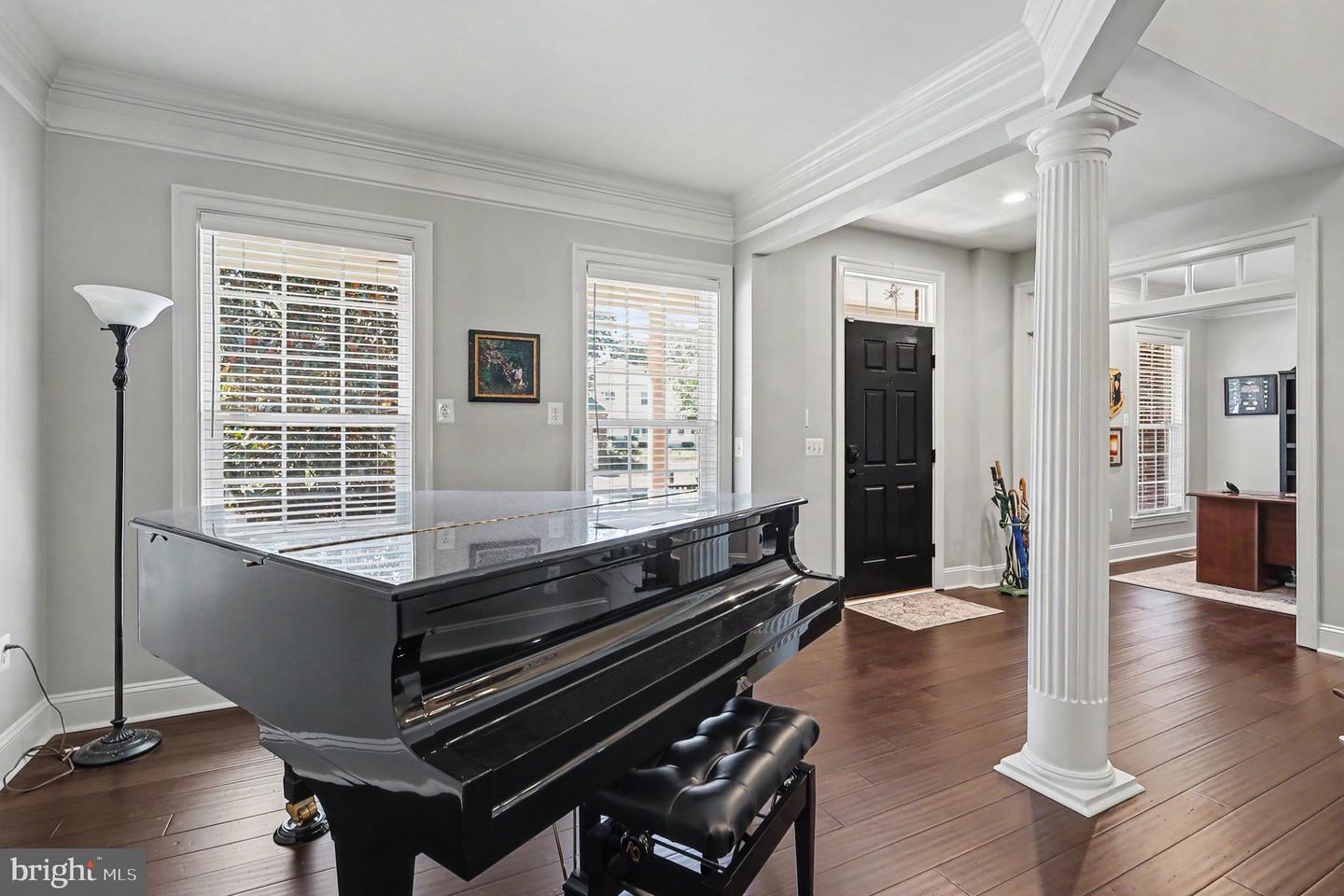 5630 Victory Loop Property Photo 4