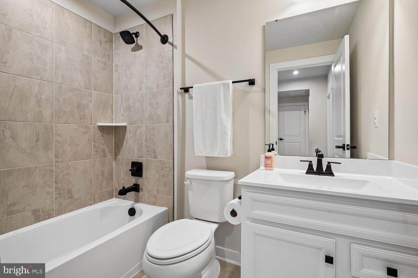 1660 Kirkman St Property Photo 19